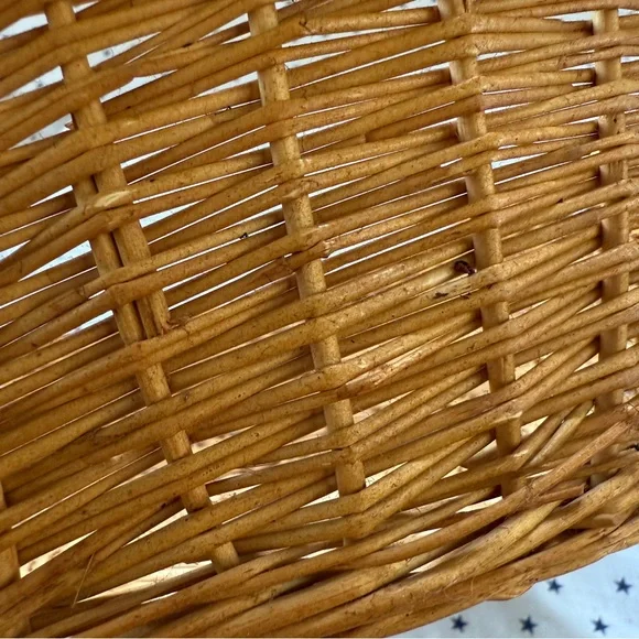 Vintage Round Wicker Fruit / Storage Woven Basket 11.5” Good Used Condition - Picture 9 of 17